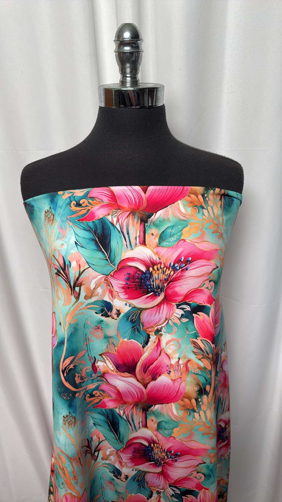 Beautiful Blooms - Peached Performance - 4 Yard Cut
