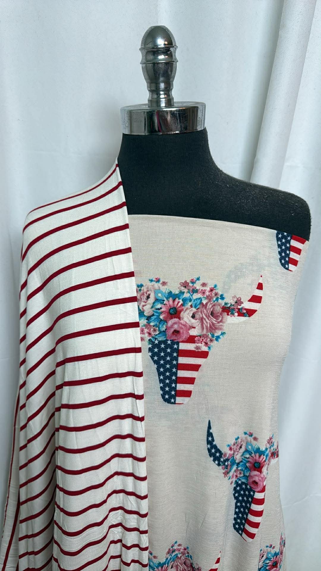 US BULL/STRIPE BUNDLE : 2YD US Bull Bulgari & 2YD Ivory/Red Stripe R/S : A30470
