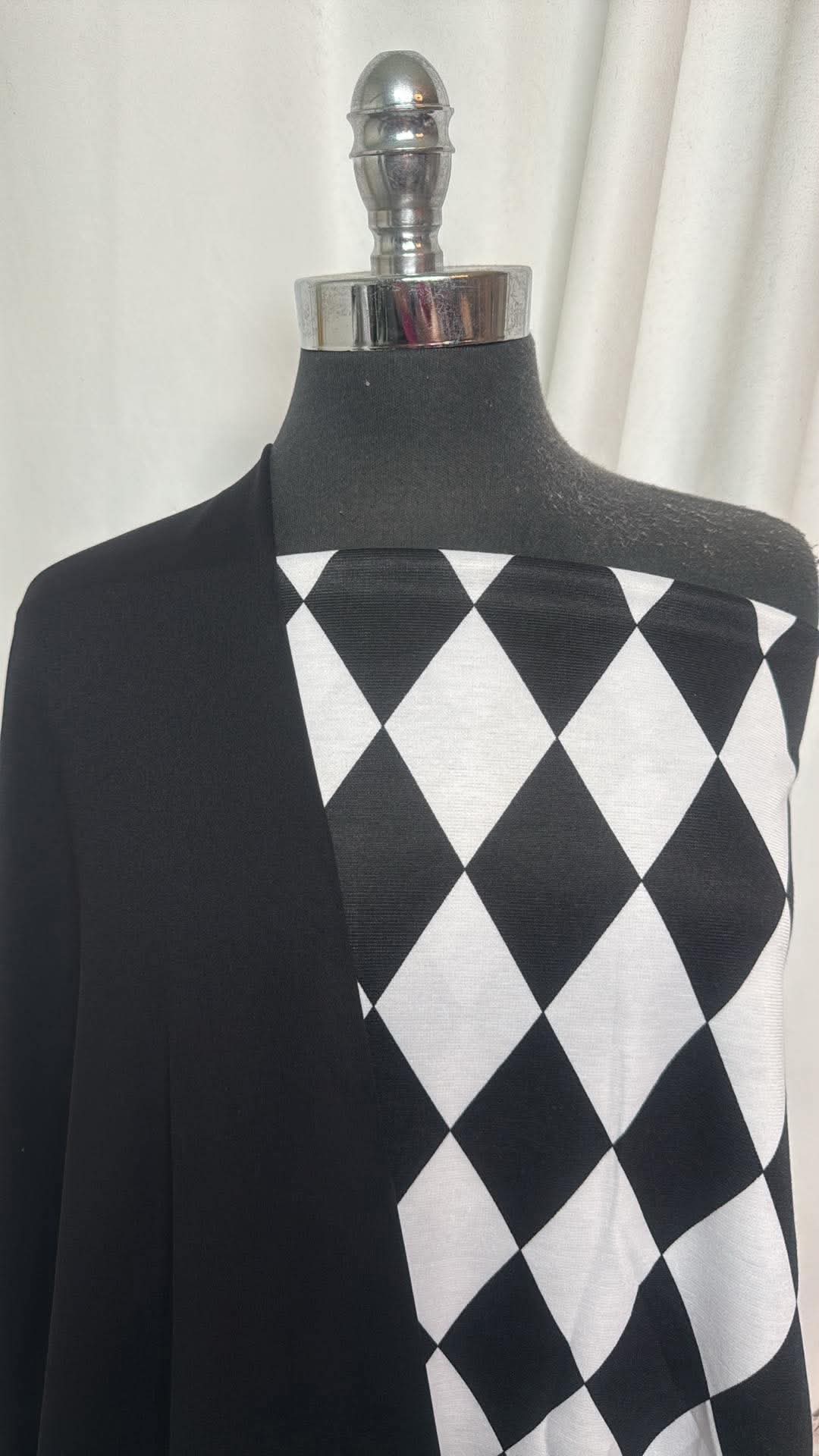 BLACK/WHITE DIAMOND BUNDLE : 2YD Black Heavy Yoga PF & 3YD Black/White Diamond Poly Ponte : A30864