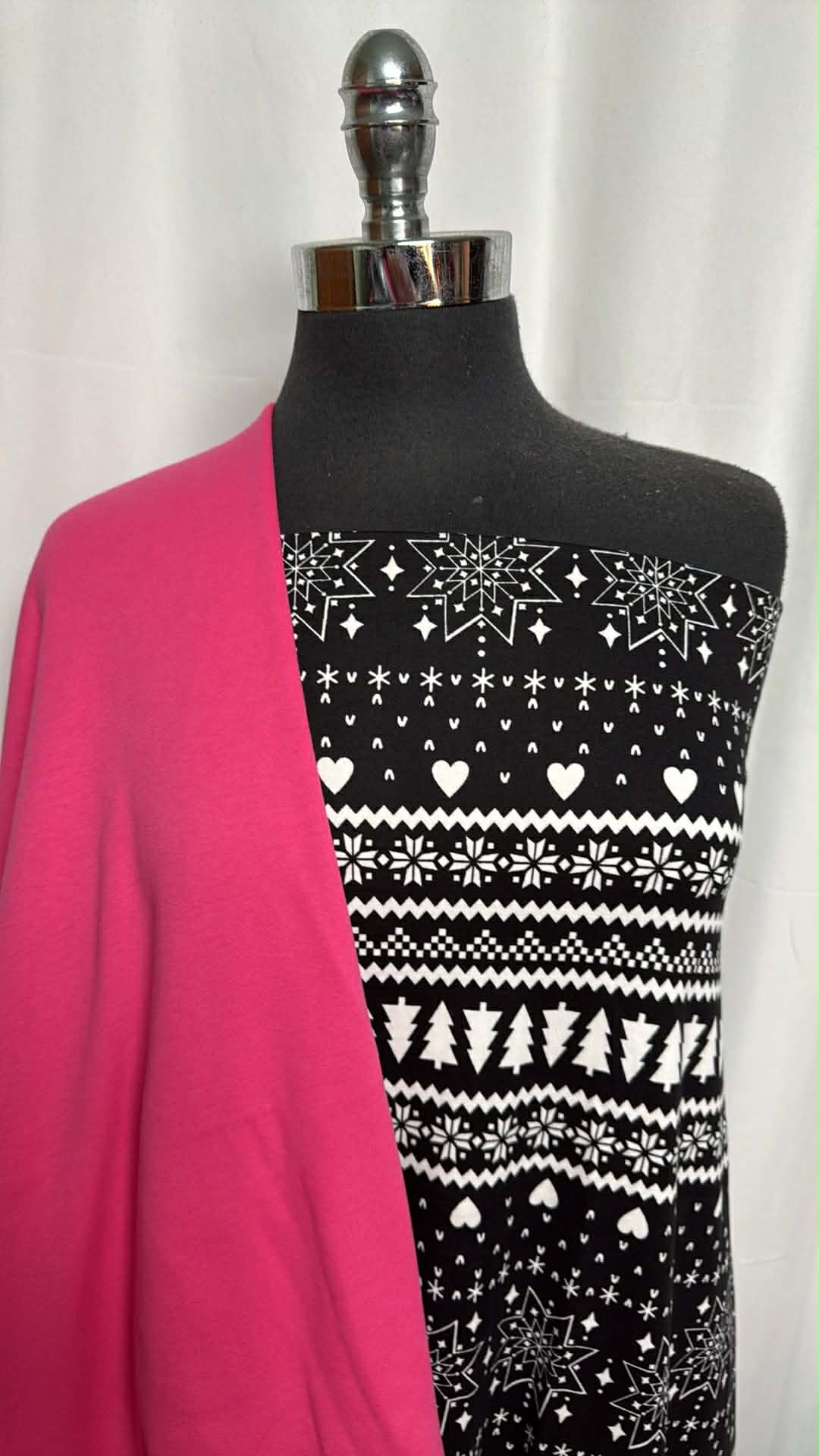 FUCHSIA/SNOWFLAKE STRIPE BUNDLE : 2.5YD Snowflake Stripe DBP & 2YD Fuchsia Peached-Face Sweatshirt Fleece : A29358