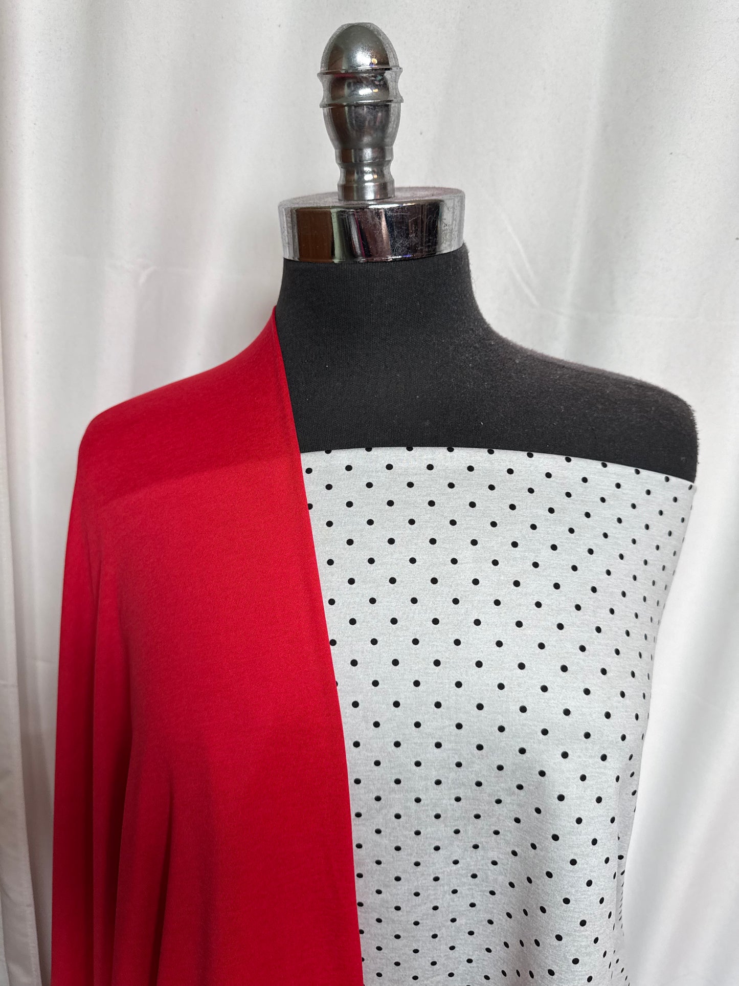 RED/GREY DOT BUNDLE : 1.5YD Red Featherweight PF & 1YD Grey Dot Peached PF : A29800