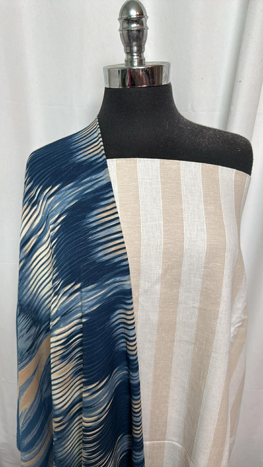 ABSTRACT/LINEN STRIPE BUNDLE : 2YD Stripe Linen-Blend Woven & 2YD Abstract Bubble Crepe : A30448