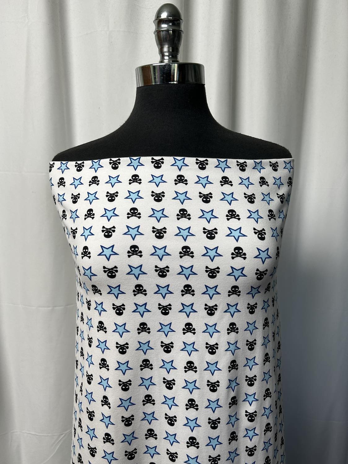 Stars & Skulls - Cotton/Spandex - 2 Yard Cut