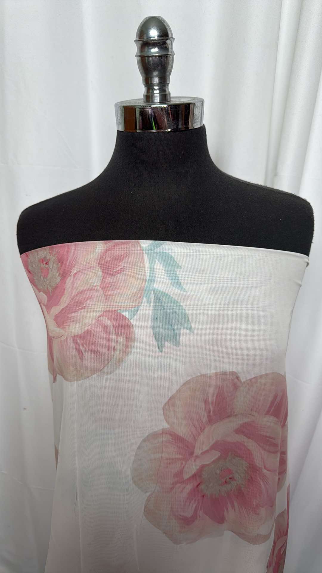 Ivory Big Floral - Chiffon - 2 Yard Cut